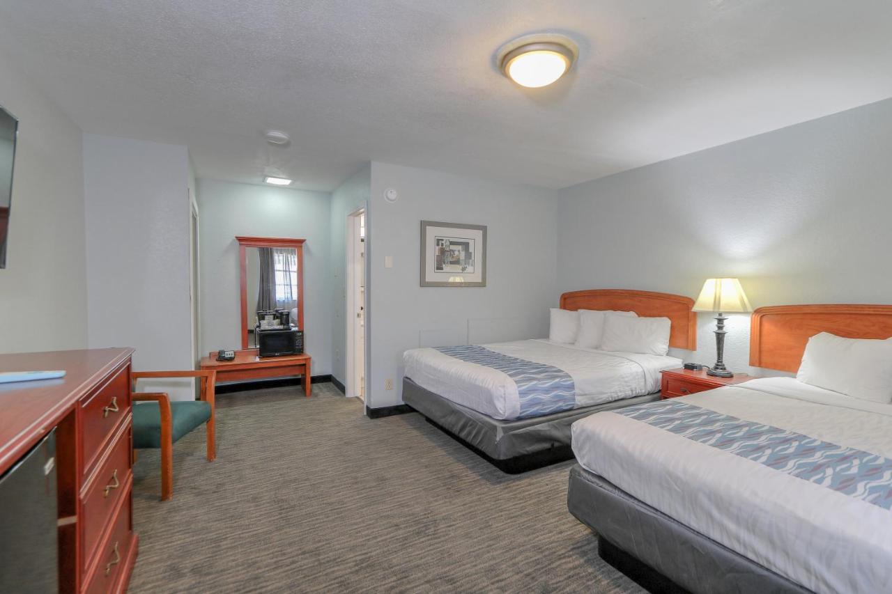 Belle Aire - Downtown Convention Center - 2*